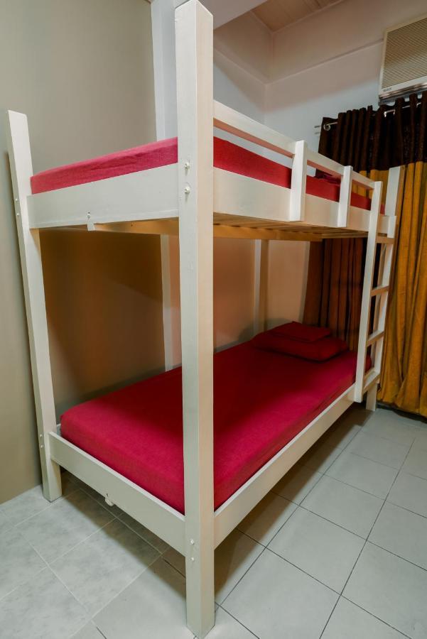 Tarasa Hostel Pasay Zewnętrze zdjęcie